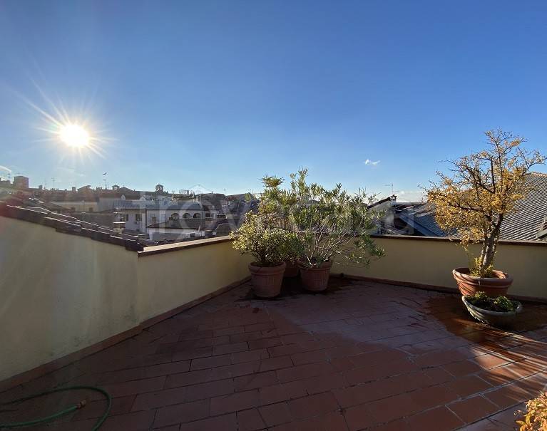 intera palazzina in vendita a Lodi