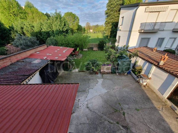 casa indipendente in vendita a Lodi in zona San Fereolo