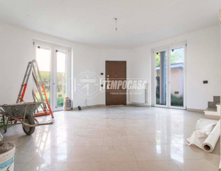 casa indipendente in vendita a Lodi in zona Paderno