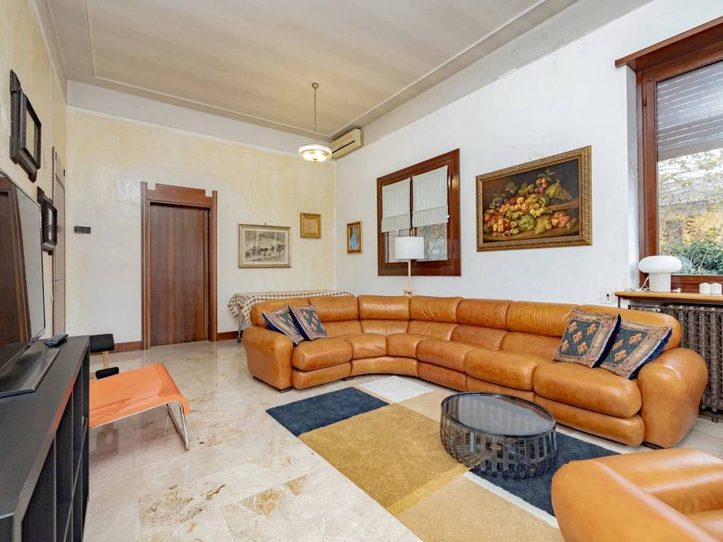 casa indipendente in vendita a Lodi in zona San Fereolo