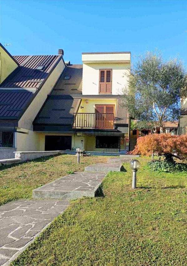 casa indipendente in vendita a Lodi