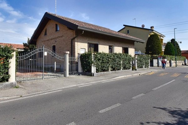casa indipendente in vendita a Lodi in zona Paderno