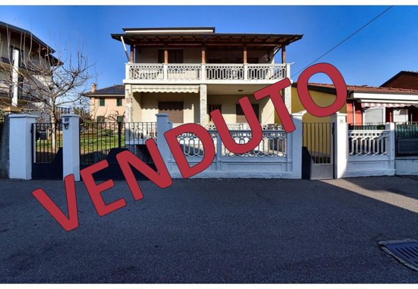 casa indipendente in vendita a Lodi in zona Paderno