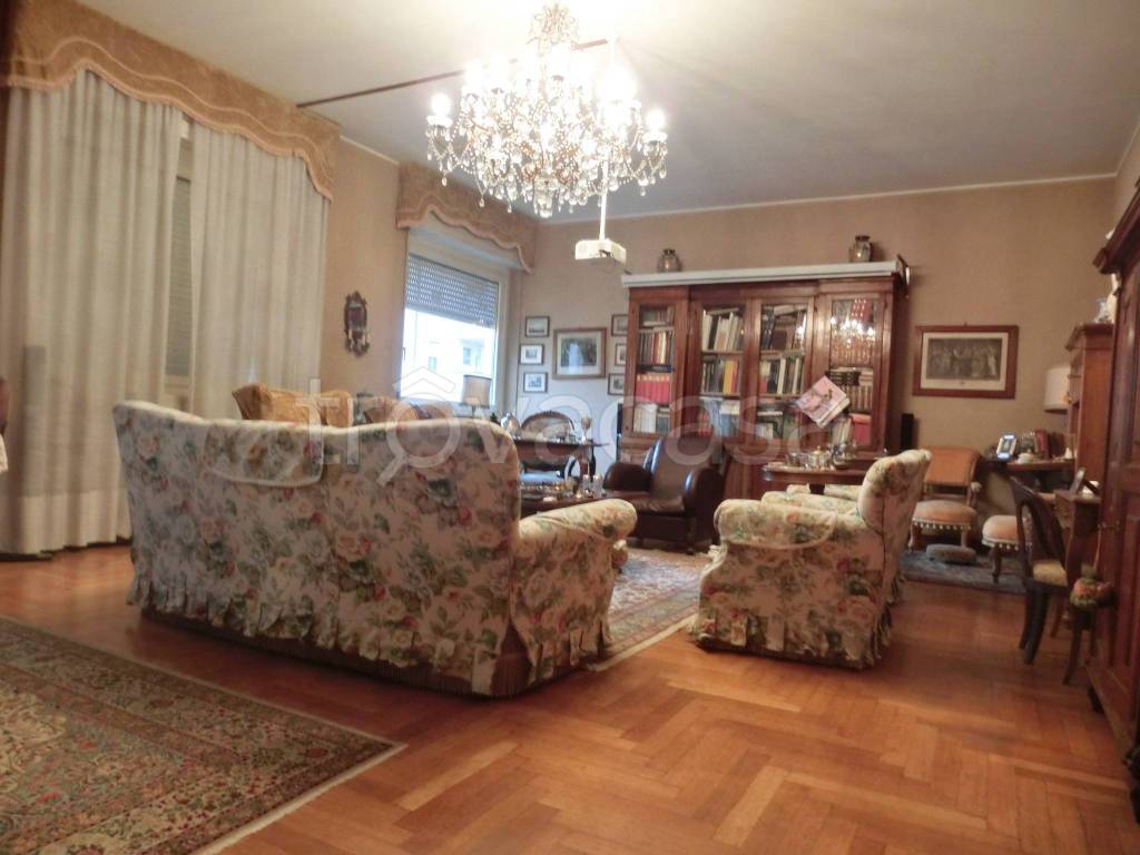appartamento in vendita a Lodi in zona San Bernardo