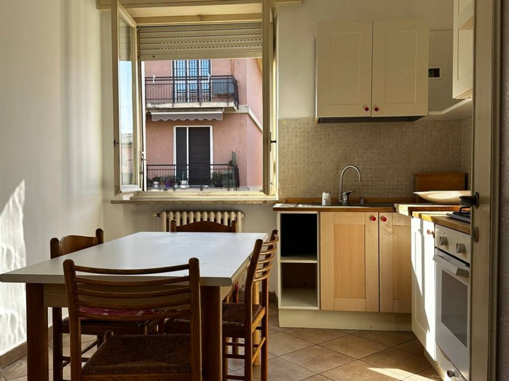 appartamento in vendita a Lodi in zona San Fereolo