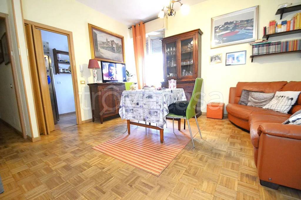 appartamento in vendita a Lodi in zona Fanfani