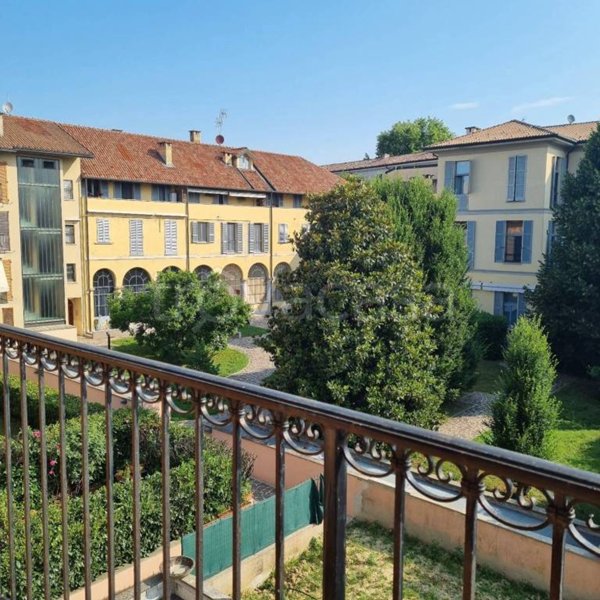 appartamento in vendita a Lodi in zona Centro Storico