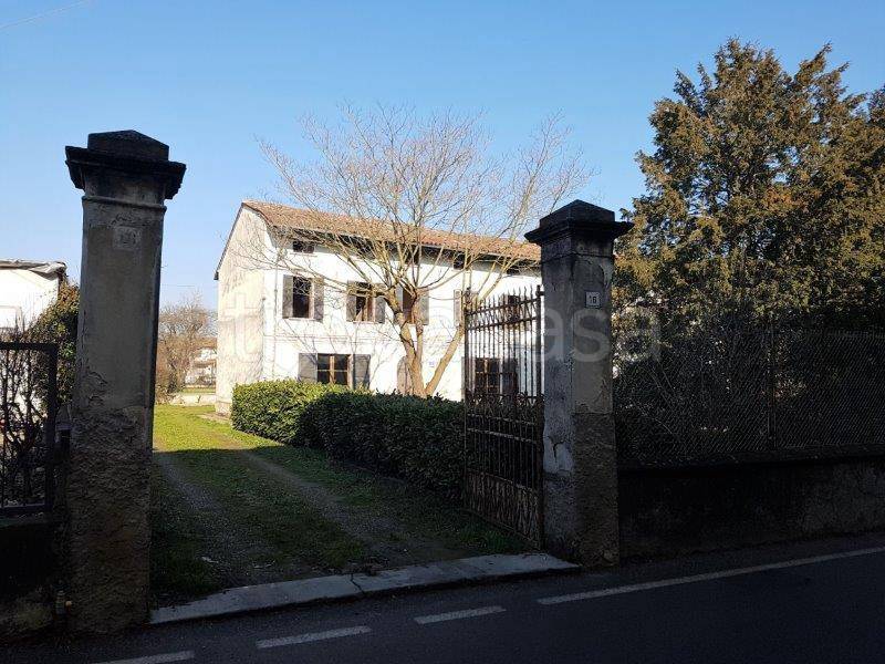 casa indipendente in vendita a Lodi