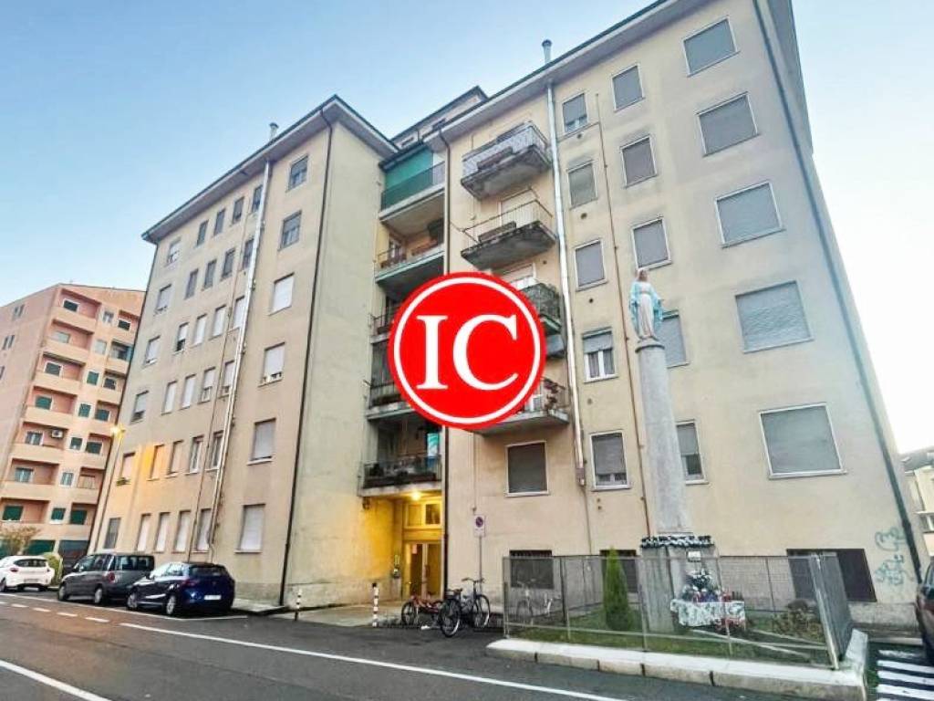appartamento in vendita a Lodi in zona San Fereolo