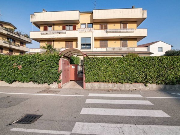 appartamento in vendita a Lodi in zona San Fereolo