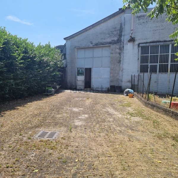 ufficio in vendita a Lodi