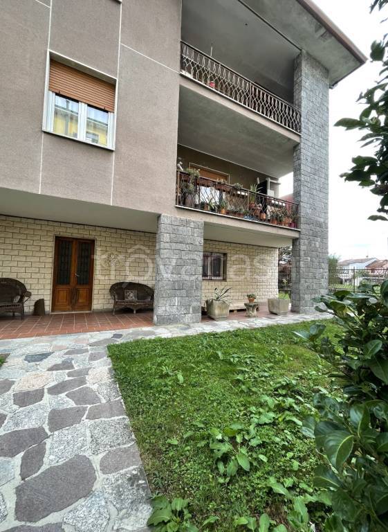 appartamento in vendita a Lodi in zona Città Bassa