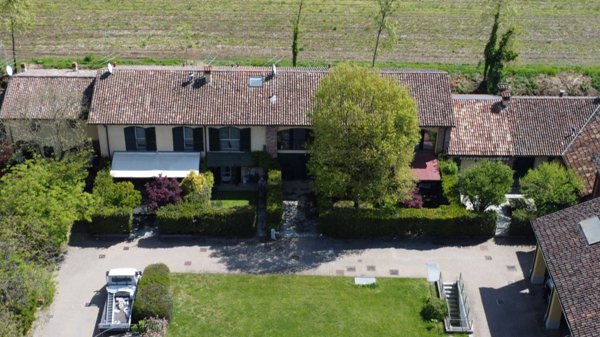 casa indipendente in vendita a Lodi in zona Faustina