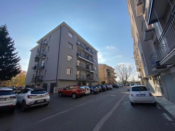 appartamento in vendita a Lodi in zona Città Bassa