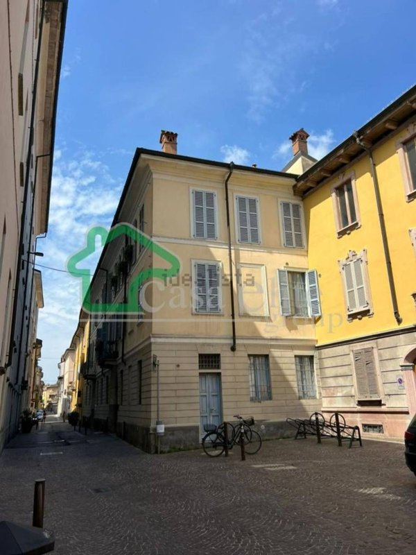 appartamento in vendita a Lodi in zona Centro Storico