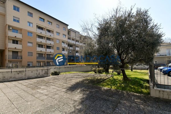 appartamento in vendita a Lodi in zona Faustina