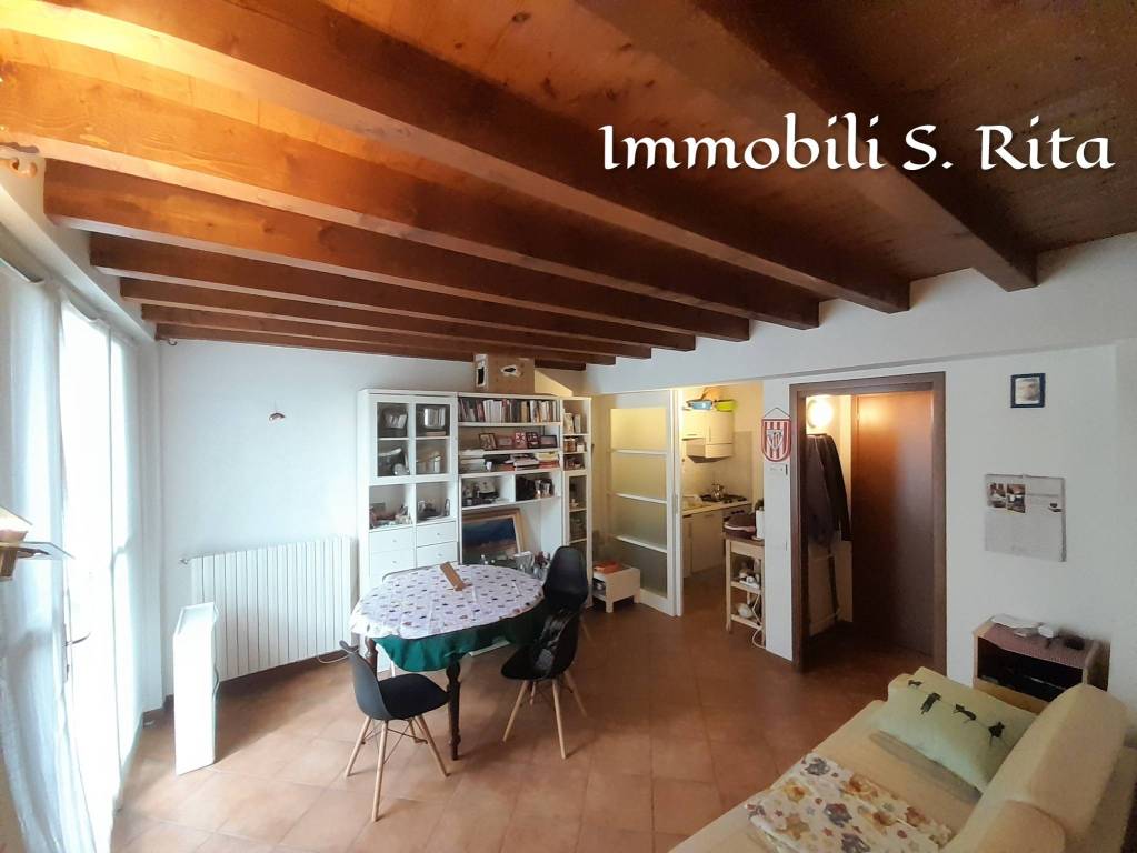 casa indipendente in vendita a Lodi in zona Centro Storico