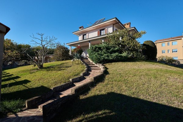 casa indipendente in vendita a Lodi