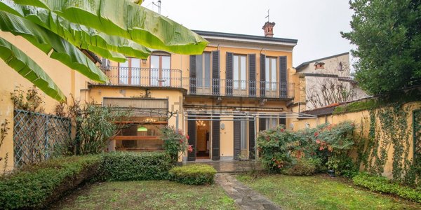 pentavano in vendita a Lodi in zona Centro Storico