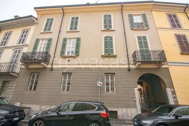 casa indipendente in vendita a Lodi in zona Centro Storico