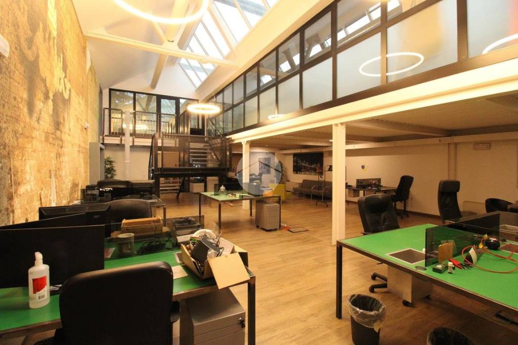 ufficio in vendita a Lodi in zona Fanfani