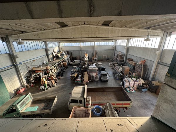 ufficio in vendita a Lodi in zona Paderno