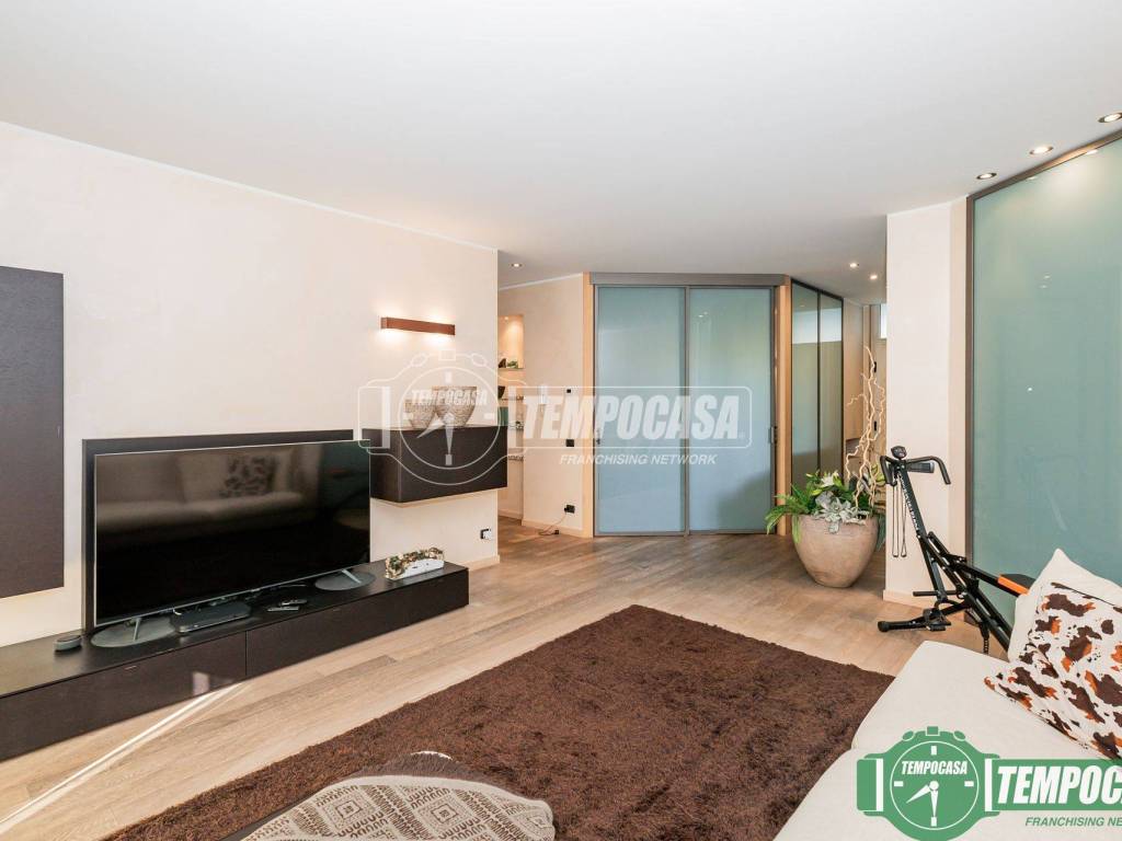 casa indipendente in vendita a Lodi in zona Città Bassa