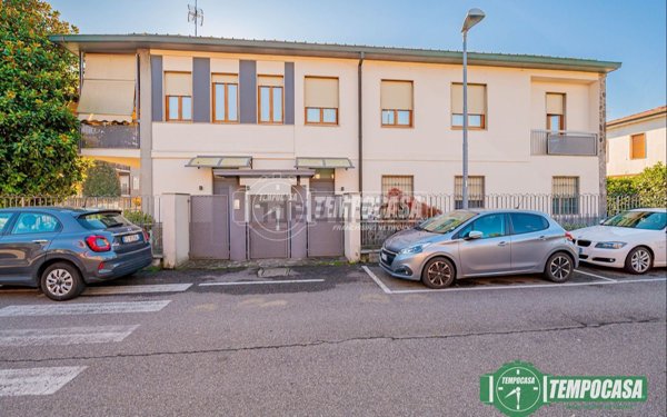 casa indipendente in vendita a Lodi in zona Città Bassa