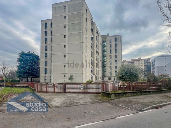 appartamento in vendita a Lodi in zona San Fereolo