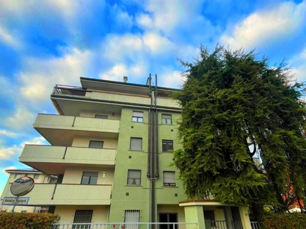 appartamento in vendita a Lodi in zona Faustina