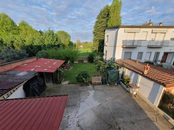 casa indipendente in vendita a Lodi in zona San Fereolo