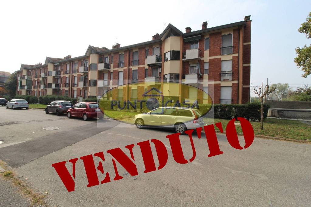 appartamento in vendita a Lodi in zona Viale Italia