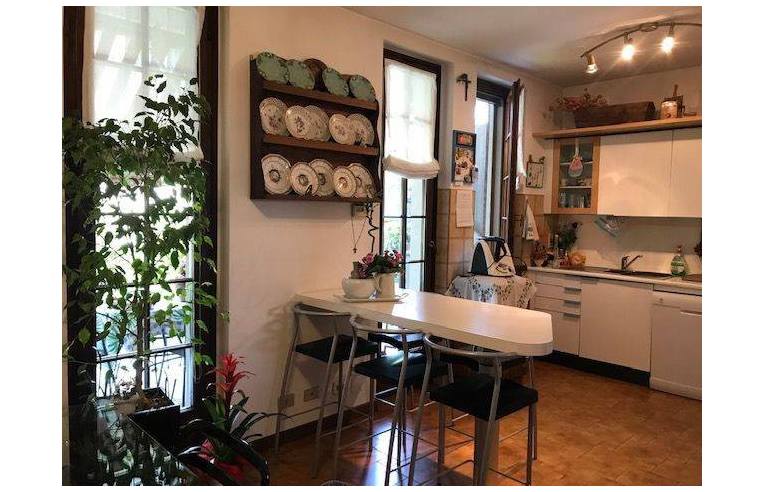 casa indipendente in vendita a Lodi in zona Centro Storico