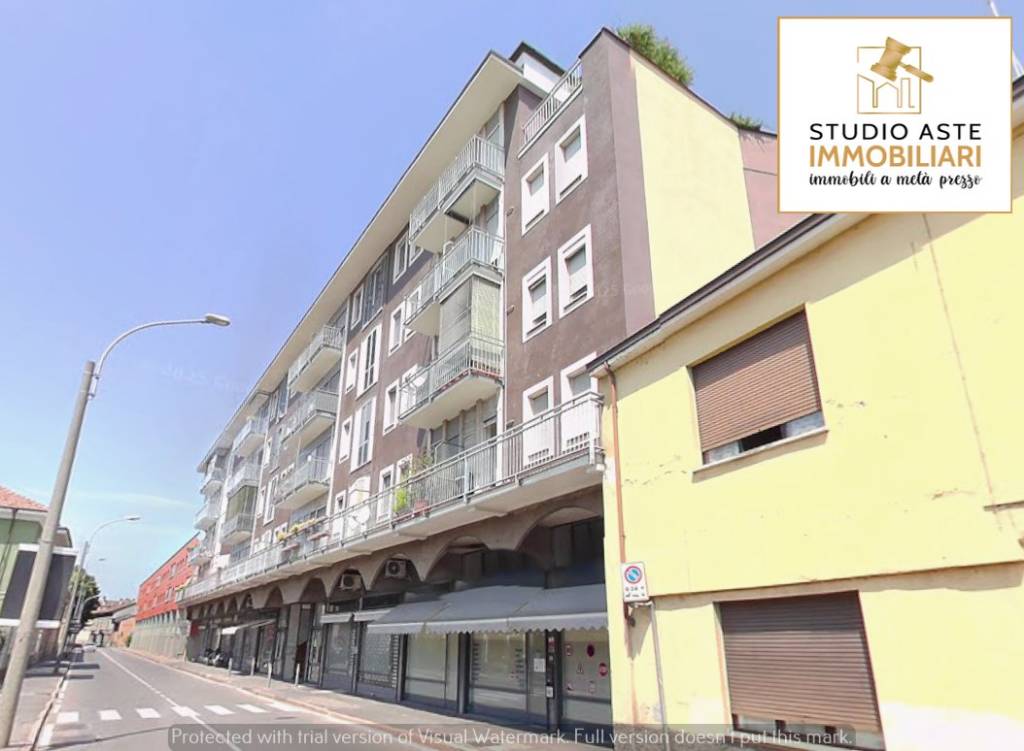 appartamento in vendita a Lodi in zona Via Defendente