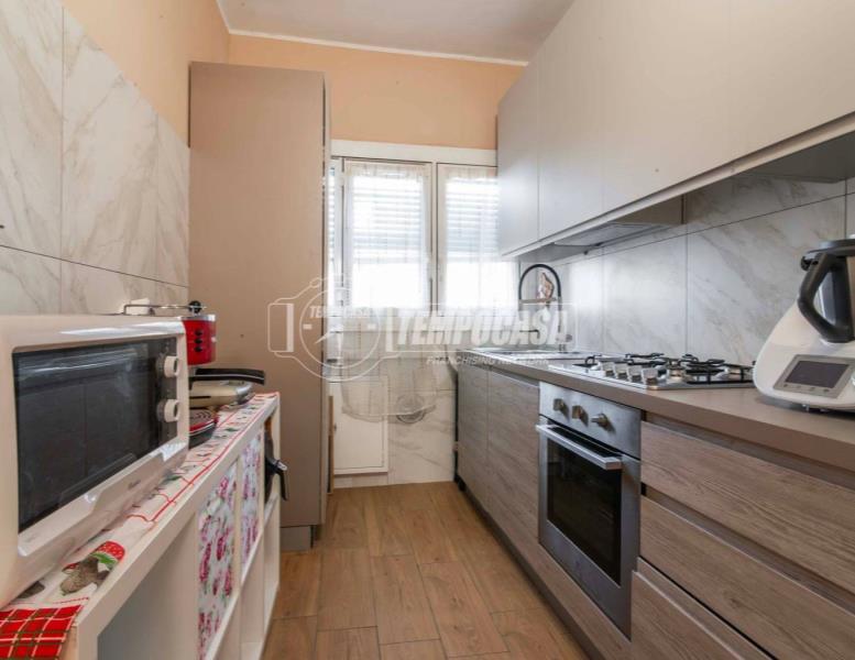 appartamento in vendita a Lodi in zona Fanfani