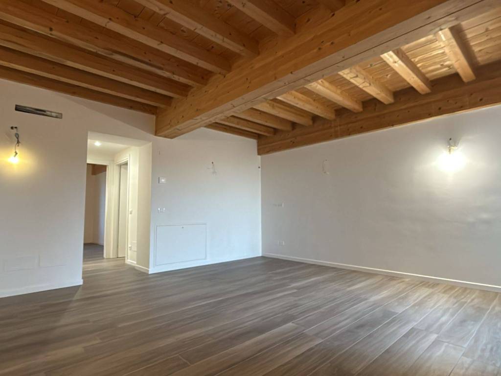 appartamento in vendita a Lodi in zona Centro Storico