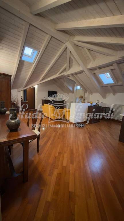 appartamento in vendita a Lodi in zona Città Bassa