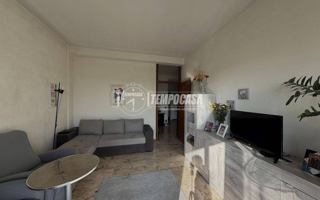 appartamento in vendita a Lodi in zona Viale Italia