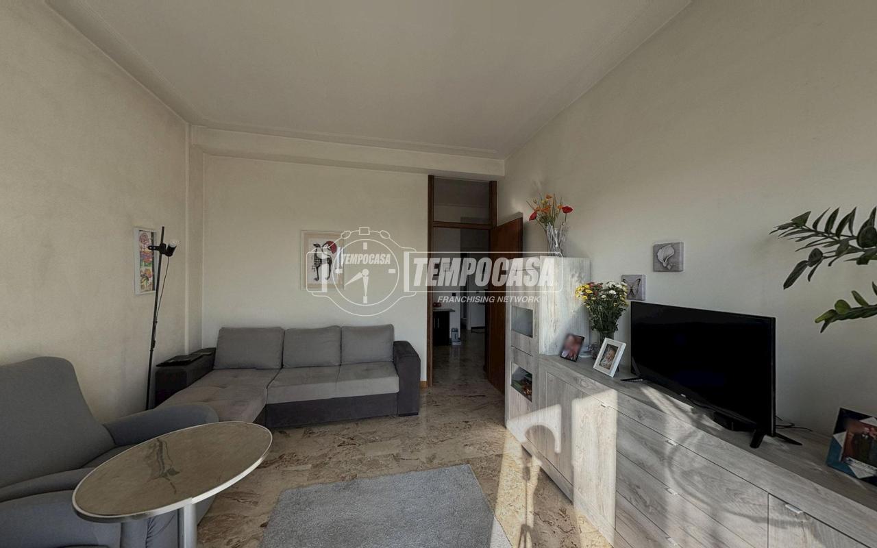 appartamento in vendita a Lodi in zona Viale Italia