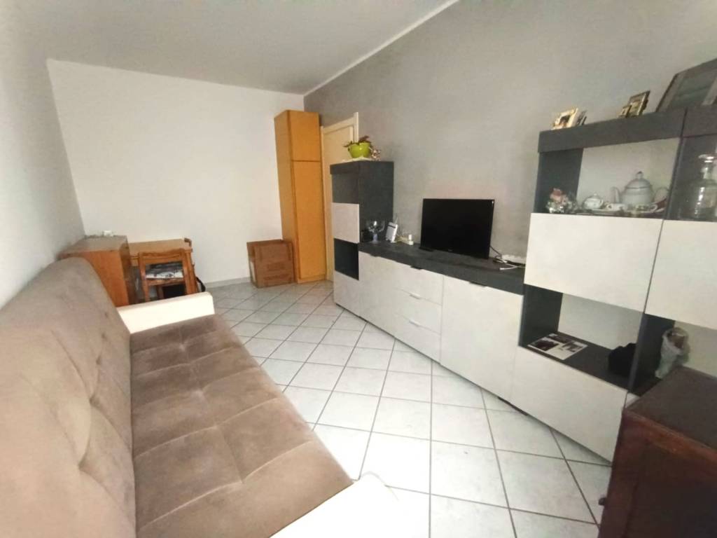 appartamento in vendita a Lodi in zona Città Bassa