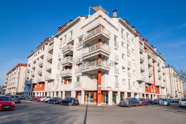 appartamento in vendita a Lodi in zona Piazza Albarola