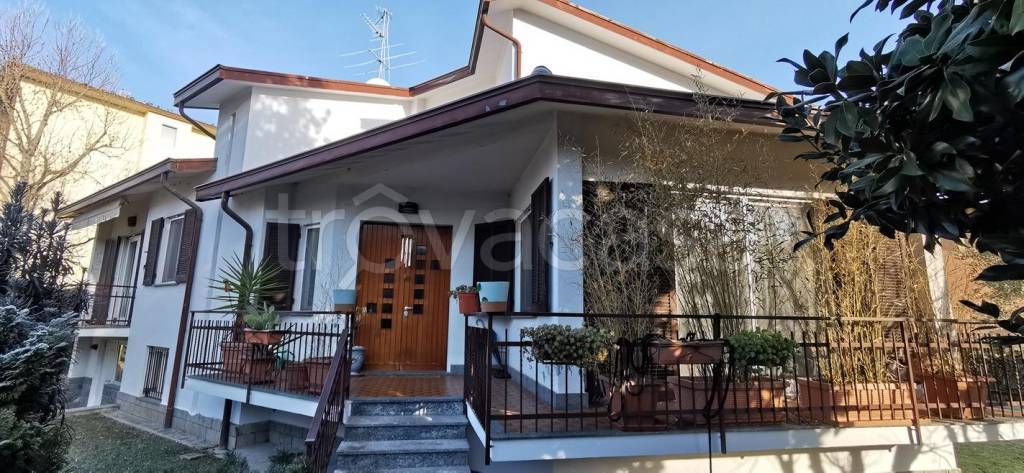 casa indipendente in vendita a Lodi in zona San Bernardo