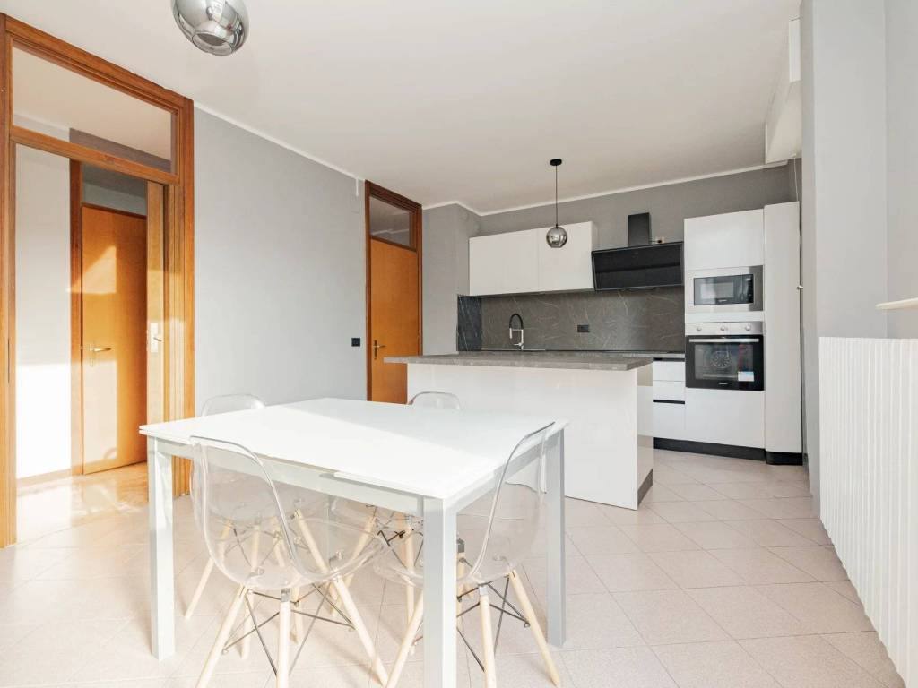 appartamento in vendita a Lodi in zona San Fereolo