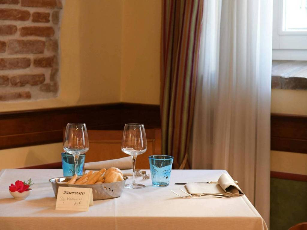 negozio in vendita a Lodi in zona Fanfani