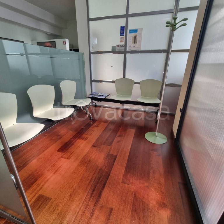 ufficio in vendita a Lodi in zona Centro Storico