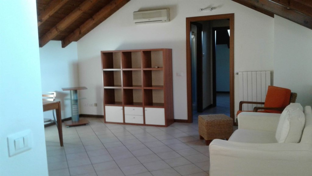 appartamento in vendita a Lodi in zona Città Bassa