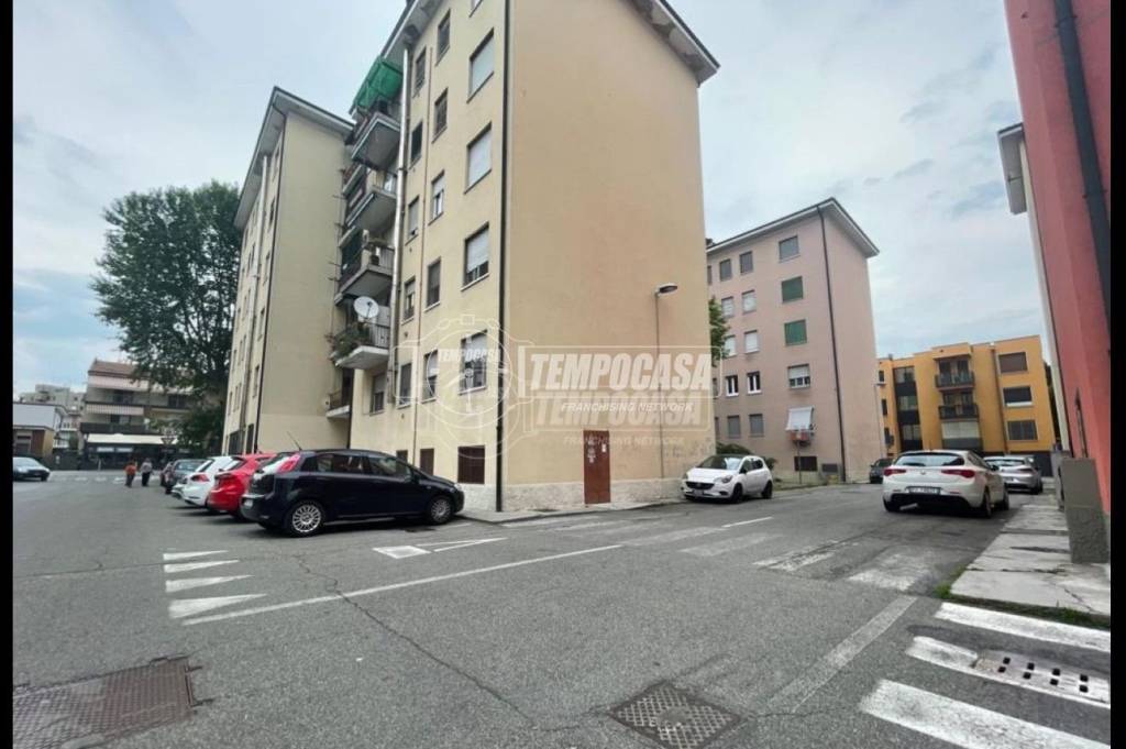 appartamento in vendita a Lodi in zona San Fereolo