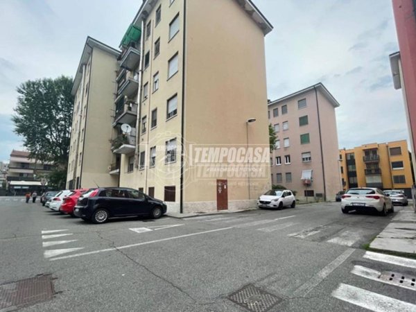 appartamento in vendita a Lodi in zona San Fereolo