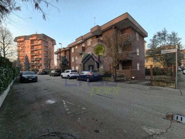 appartamento in vendita a Lodi in zona San Bernardo