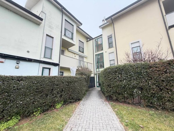 appartamento in vendita a Lodi in zona San Fereolo